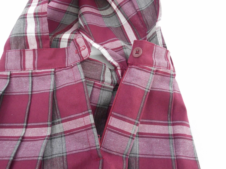 Niñas A+ Vino y Gris Cuadros Ranura en V Cuchillo Plisado Uniforme Vestido Reg y 1/2 Talla 3-181/2 Foto 2 de 4