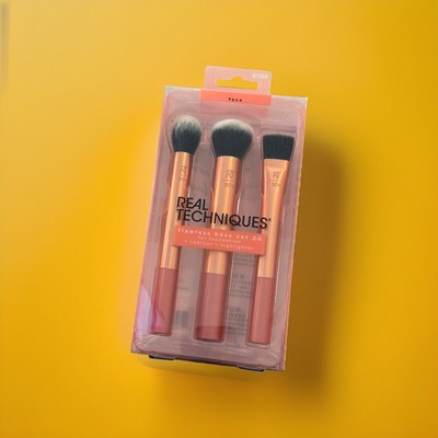 Real Techniques By Sam & Nic Flawless Base Set 2.0  Brush Set New