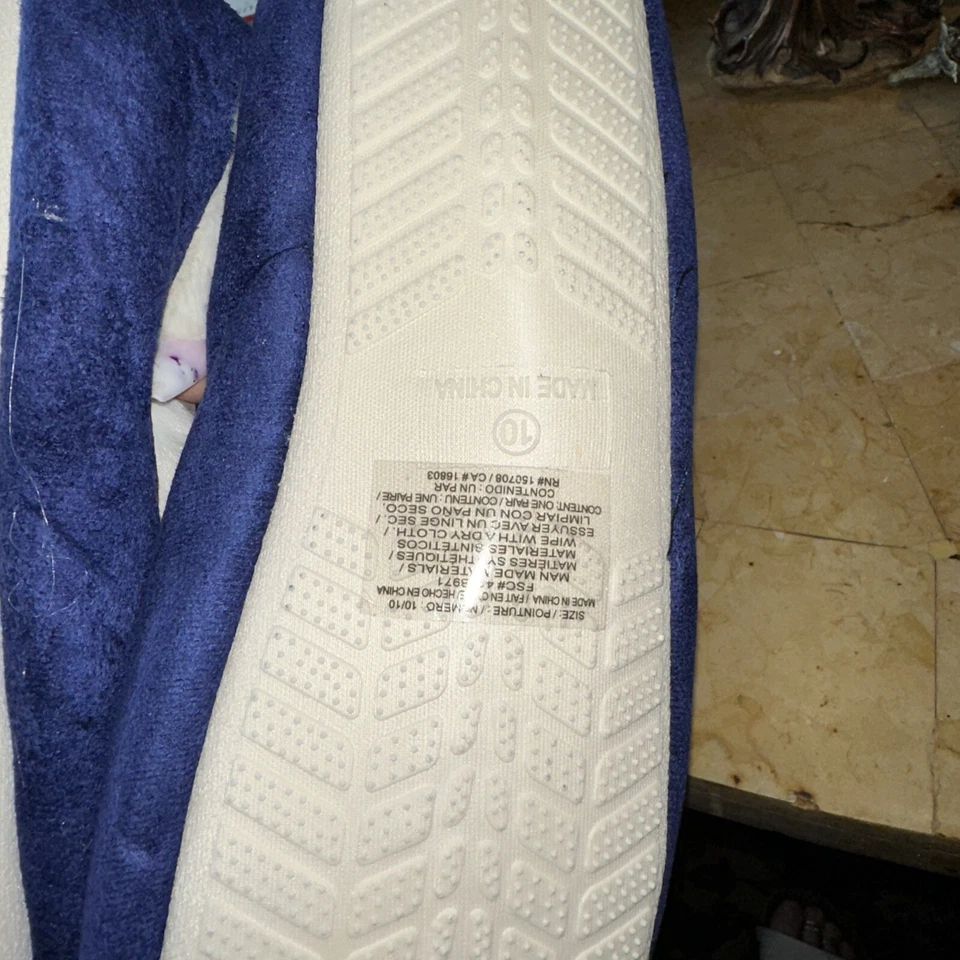 Avon Womans Blue Pom Pom Slippers Size 10 NEW - Image 4 of 4