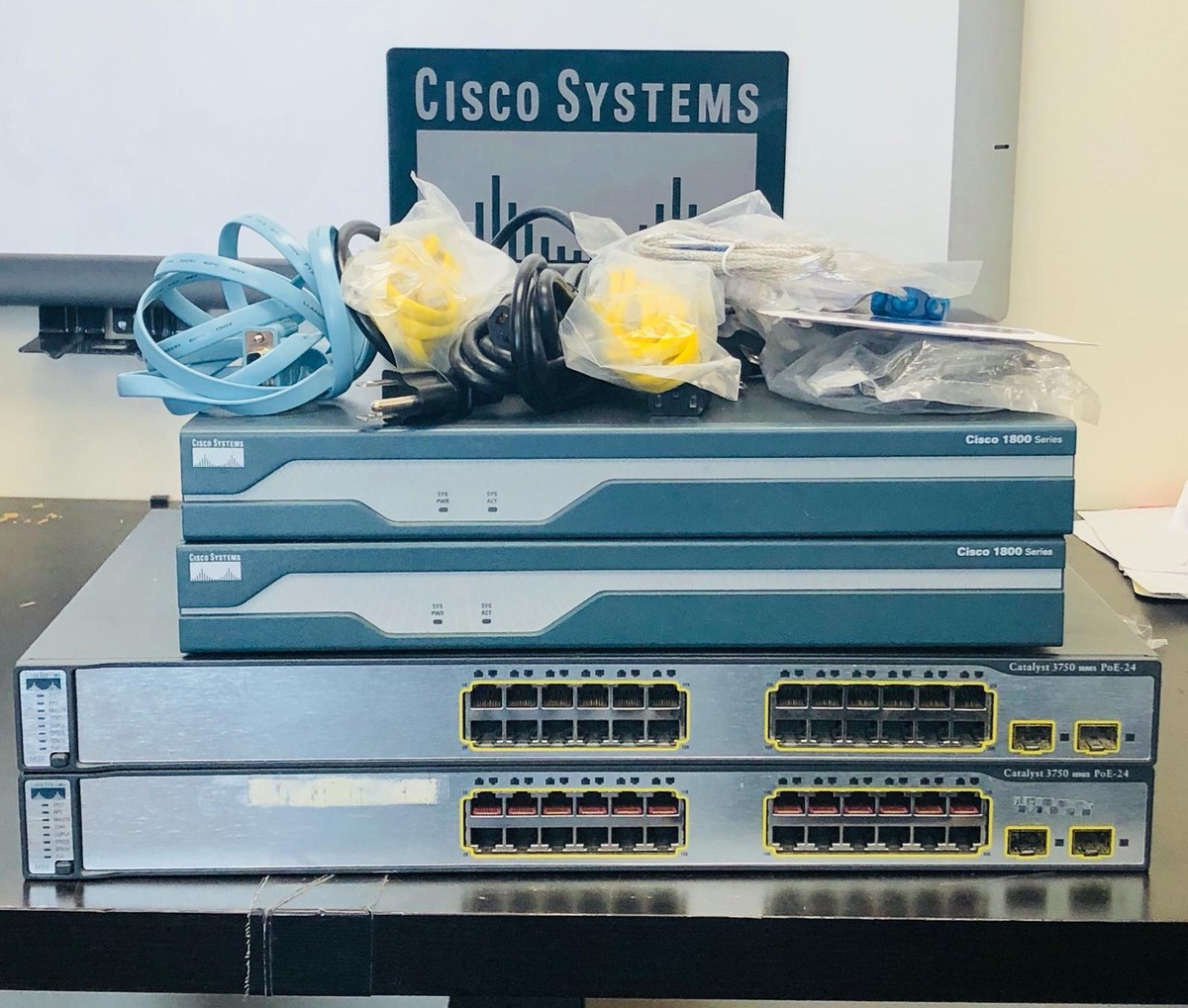 【CCNA、CCNP】1台セットCisco L3スイッチ3750 CCNA、CCNP】1台Cisco L3スイッチ3750