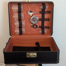 Destination Locking Travel Bartender Kit Astuccio 11pz 750ml con Strumenti Marrone