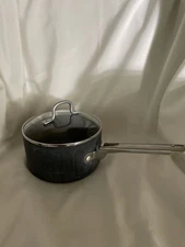 Calphalon 2.5-Qt Hard Anodized Nonstick Sauce Pan with Lid Pre-Owned