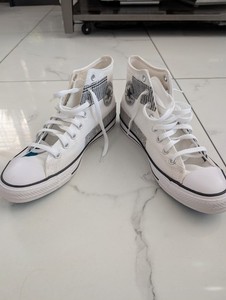RARO 9.5 - Converse Chuck Taylor All Star Altos Hackeado Moda - Blanco Crema Azul