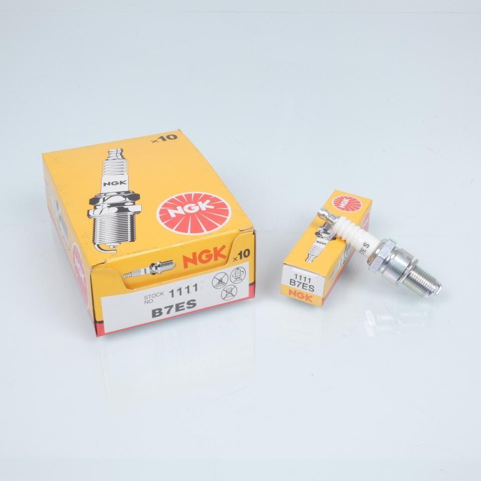 Bougie d'allumage NGK pour moto Yamaha XJ 750 de 1982 pièce d'origine