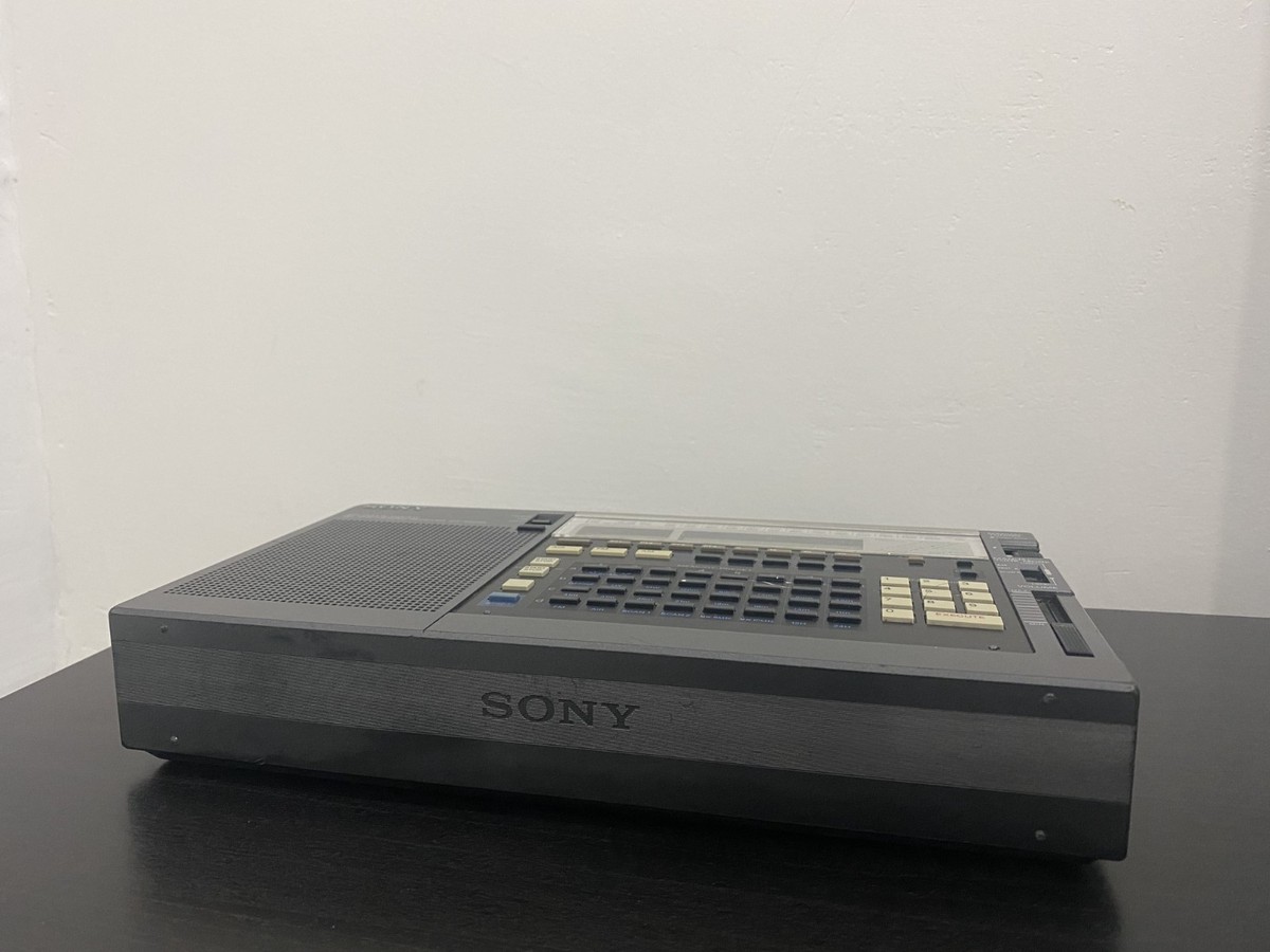 SONY ICF-2001D Rare Vintage Radio Tuner World Band Receiver AIR FM