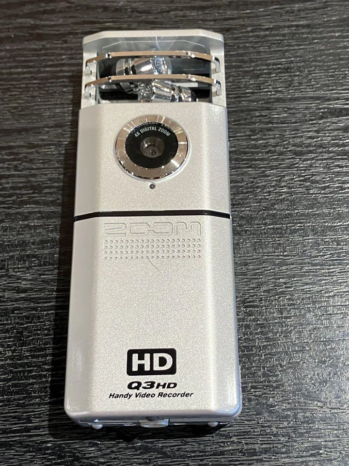 ZOOM Q3HD Handy Video Recorder Digital 4x HD1080p XY Stereo Condenser Microphone - Image 2 of 2