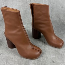 MAISON MARGIELA Stivali Tabi in pelle marrone con tacco