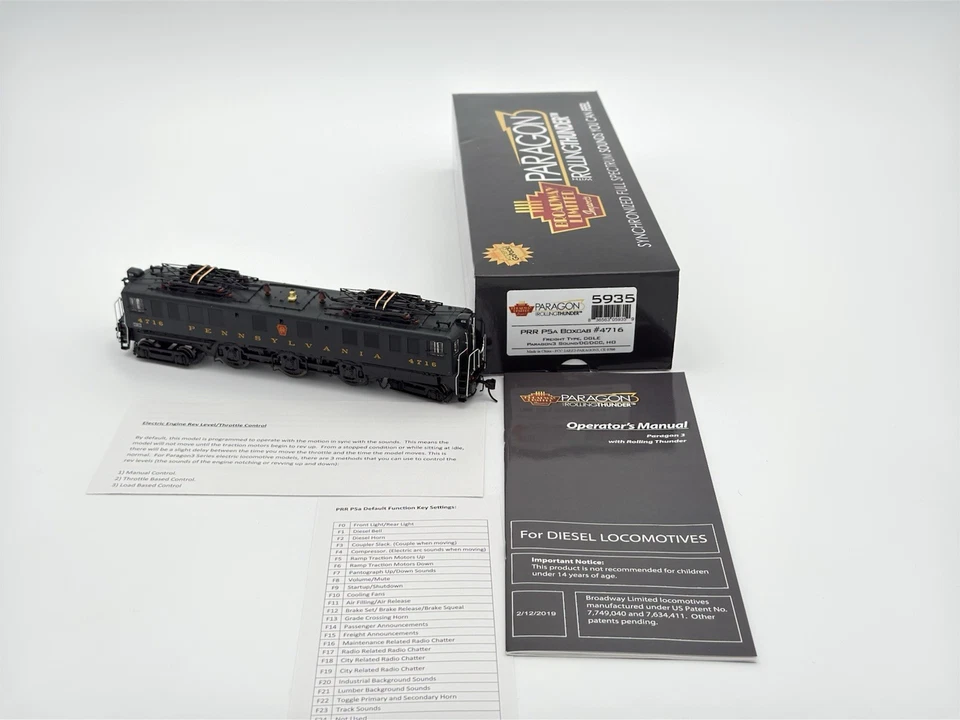 Broadway Limited - HO - PRR - P5A Boxcab #4716 Sound/DCC - Train #5935 - Image 2 of 4