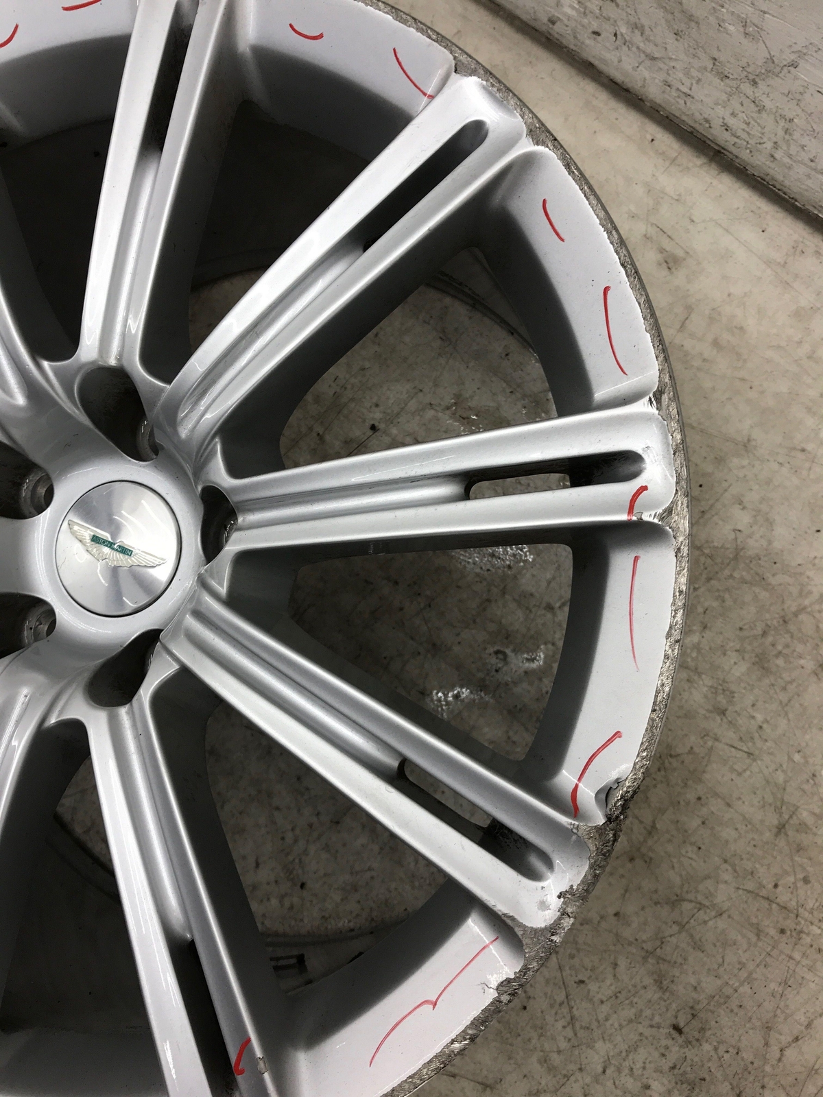 ASTON MARTIN RAPIDE (B) 20x11 WHEEL RIM 10 SPOKE AD43-1007-FA/LA/JA *CRACKED*