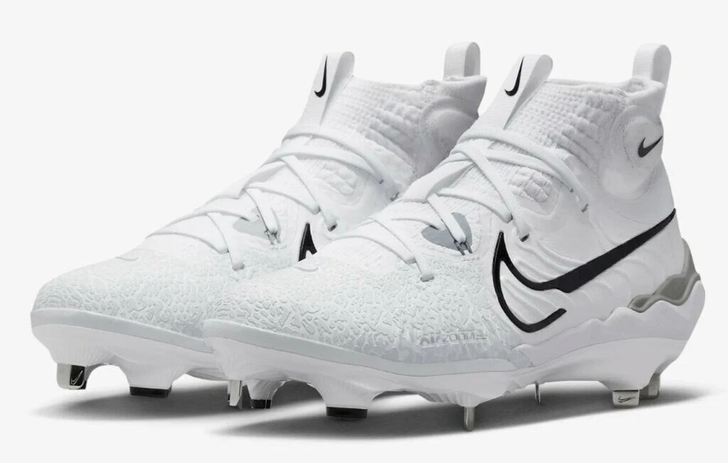 Lightest baseball cleats best sale 2018