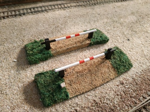 OWO WEB - OLBERNHAUE, RARE AND VINTAGE CROSS LEVEL 2pcs FOR DIORAMAS, SCALE HO - Picture 6 of 10
