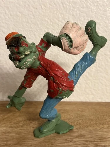 1963 Marx Nutty Mads Bums Baseball Player 5” Figure Plastic Louis Marx & Co Toy