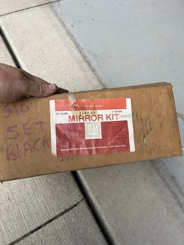 S10 S15 Pickup Truck & S10 Blazer S15 Jimmy Set of Side Manual Textured Mirrors