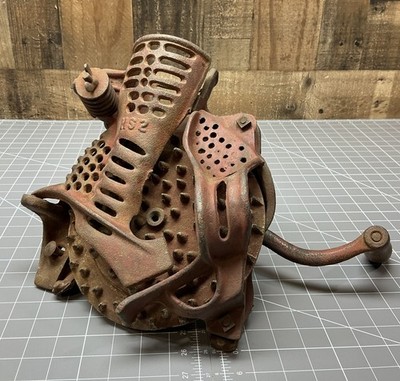 Antique Red Cast Iron Corn Sheller With Manual Crank Handle HS2 Farm Tool