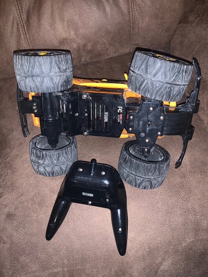 Camión todoterreno Carrera RC Ford F-150 Raptor amarillo 1:18 RC - sin cargador Foto 3 de 4