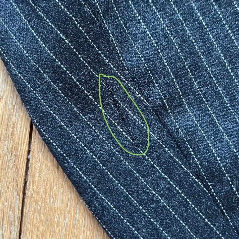 Calça de lã Y2K Versus por Gianni Versace listrada cinza sem camisa feminina tamanho 34 - Imagem 3 de 4