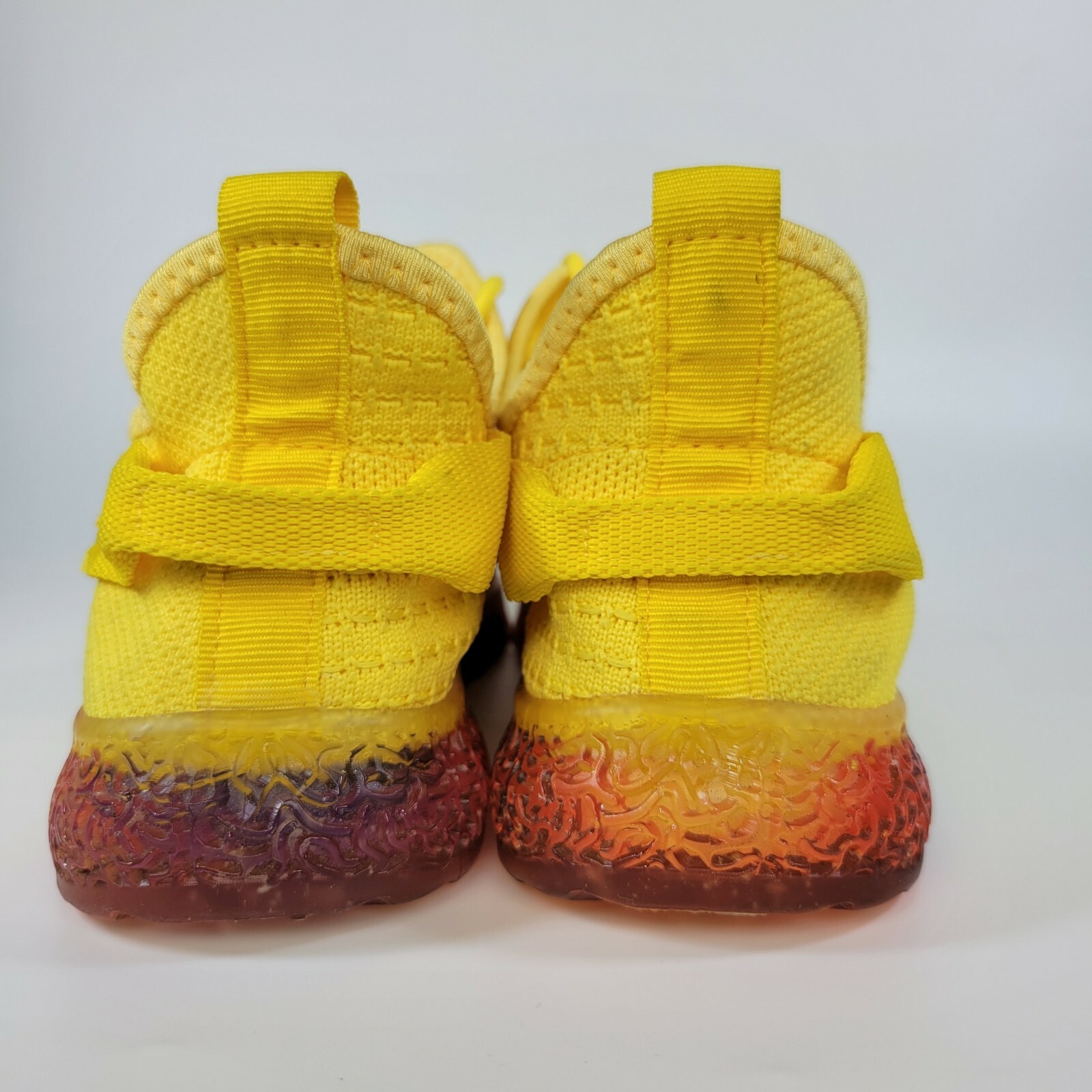 SAOLA Scarpe sneakers donna La Sheelah suola gialla arcobaleno taglia 10