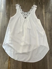 Boutique white crochet back sleeveless tunic blouse size S