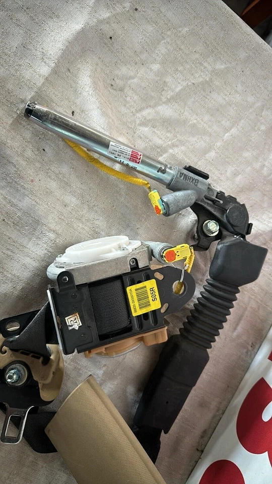 2011-2016 Hyundai Elantra Sedan Front Right Seat Belt Retractor OEM Foto 4 de 4