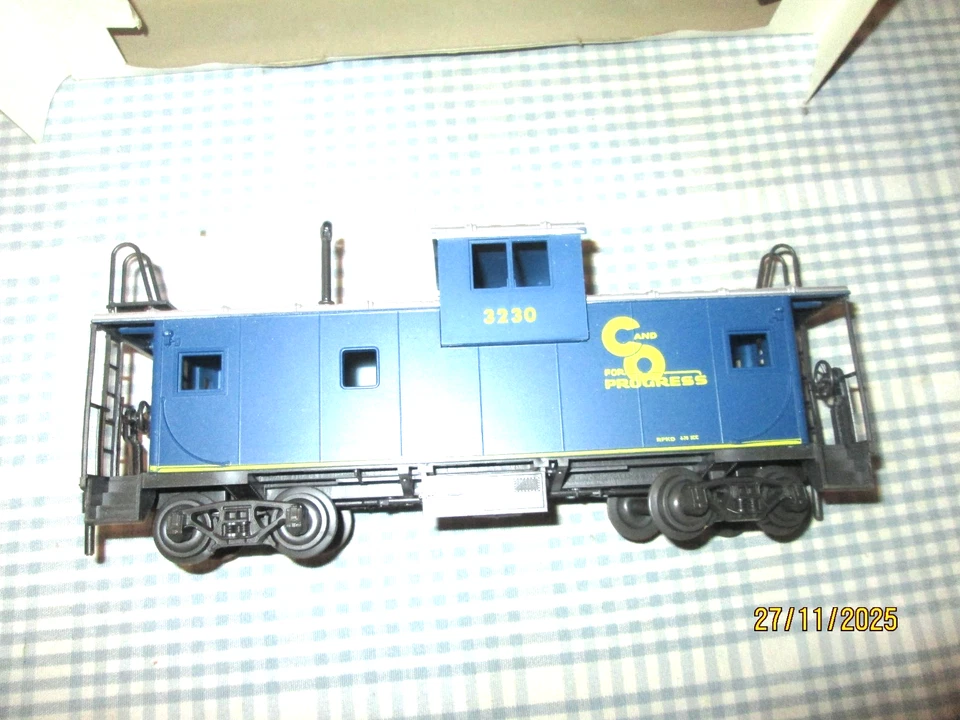 Atlas O Gauge - Caboose-Chesapeake & Ohio -Boxed - Image 4 of 4