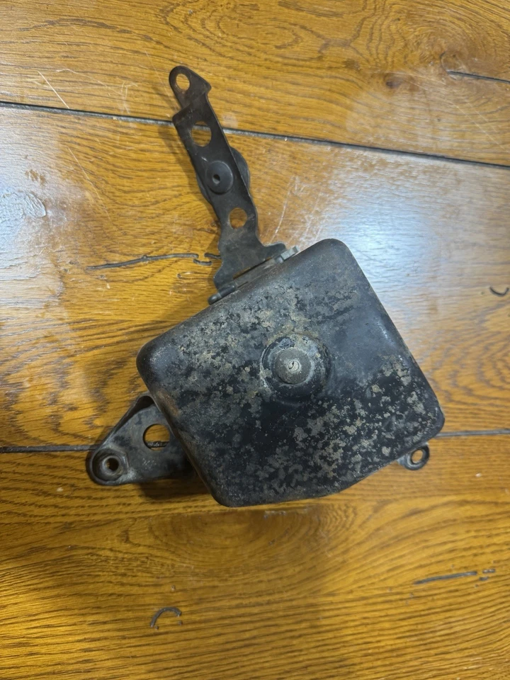 1979-1984 Honda XL 250 S 125S аккумулятор коробка лоток крепление 17232-427-700 - Изображение 2 из 2