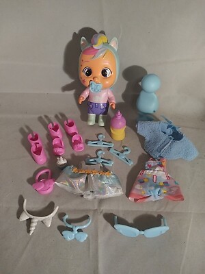 Cry Babies Magic Tears Storyland Jenna's Wardrobe Doll & 16+ Accessories 