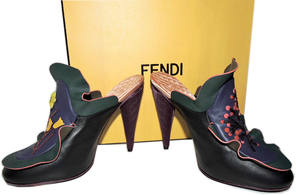 Fendi Pumps Embroidered Ruffles Mules Floral Waived Leather Clogs