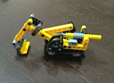 LEGO Technic 8259 Mini Bulldozer