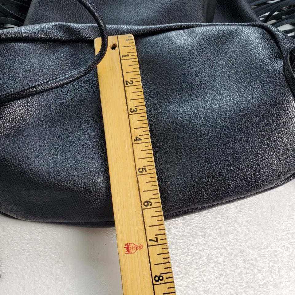 VICTORIA SECRET Imitación Cuero Negro Mochila Flecos Cartera Bolso Foto 4 de 4