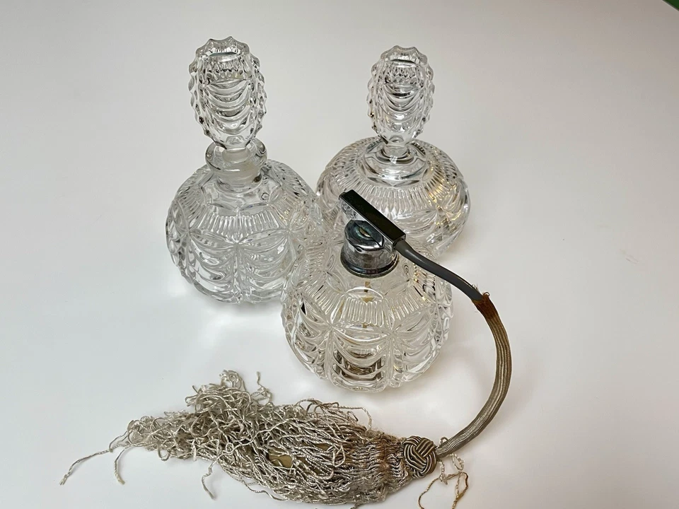 ANCIEN Nécessaire de toilette Flacon pulvérisateur pot Verre salle de bains - Photo 2/4