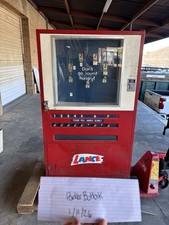 Classic Lance 7 Select Pull Knob Vending Machine