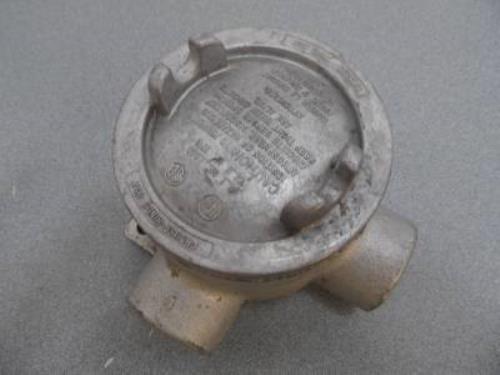 Crouse-Hinds 90 Degree Hazardous Location Conduit Box 2 Hub - Picture 7 of 12