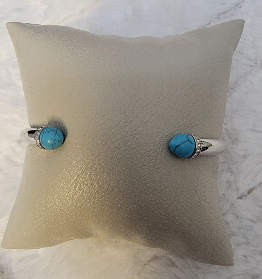 Brazalete tribal Michael Kors tono plata piedra turquesa nuevo sin etiquetas Foto 4 de 4