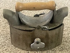 Antique Charcoal Coal Sad Iron pat. 1902 NE Plus Ultra, Rare, Great Condition