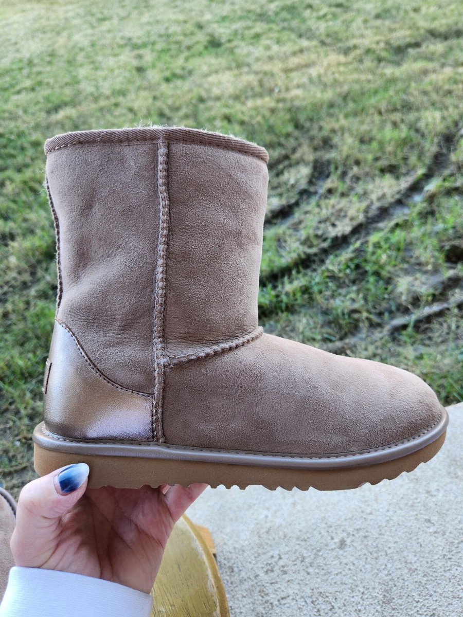 Ugg Classic Short II 