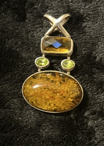 925 Sterling Silver Multi Stone Unique Vintage Pendant.