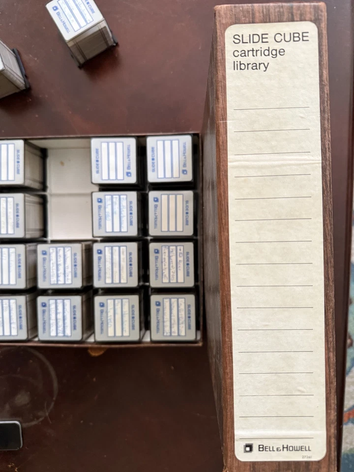 Bell & Howell 16 Slide Cube Cartridge tray - Image 4 of 4