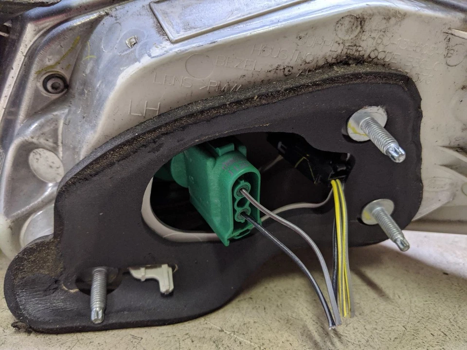 Driver Left Tail Light Quarter Panel Mounted Fits 07-09 LINCOLN MKZ o44-203453 - Image 4 of 4