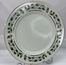 Royal Limited HOLLY HOLIDAY Chop Plate Round Serving Platter 12" Japan Christmas