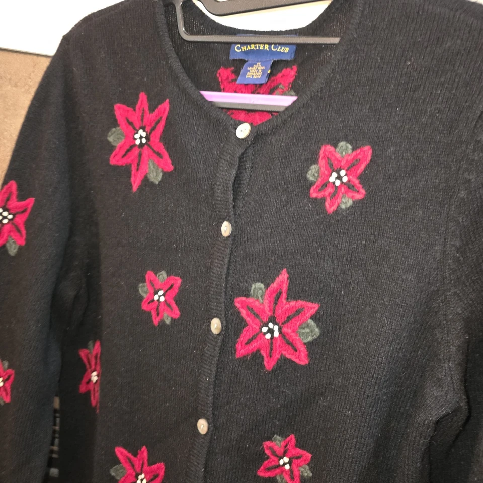 Suéter CHARTER CLUB Talla M De Colección 100% Lana Flor de Pascua Con Cuentas Negro Botón Navidad Foto 2 de 4