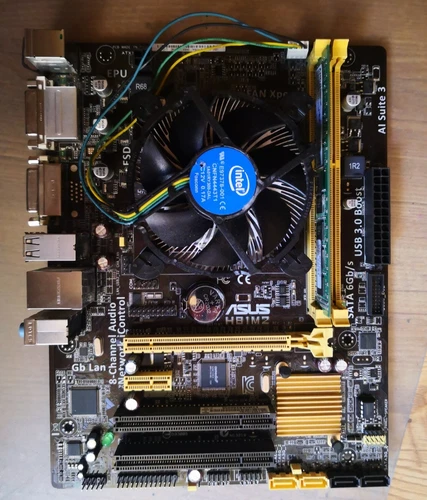 Asus H81M2 Sockel 1150, 8GB DDR3 Speicher VGA, SATA II, CPU i 5 4570+Lüfter