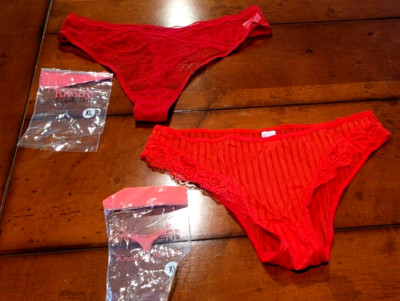 Knotty Knickers Valentine Day 2 Panties Set (1 Naughty(Thong)+1 Nice) Red XL:NEW