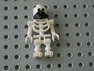 lego skeleton pirates