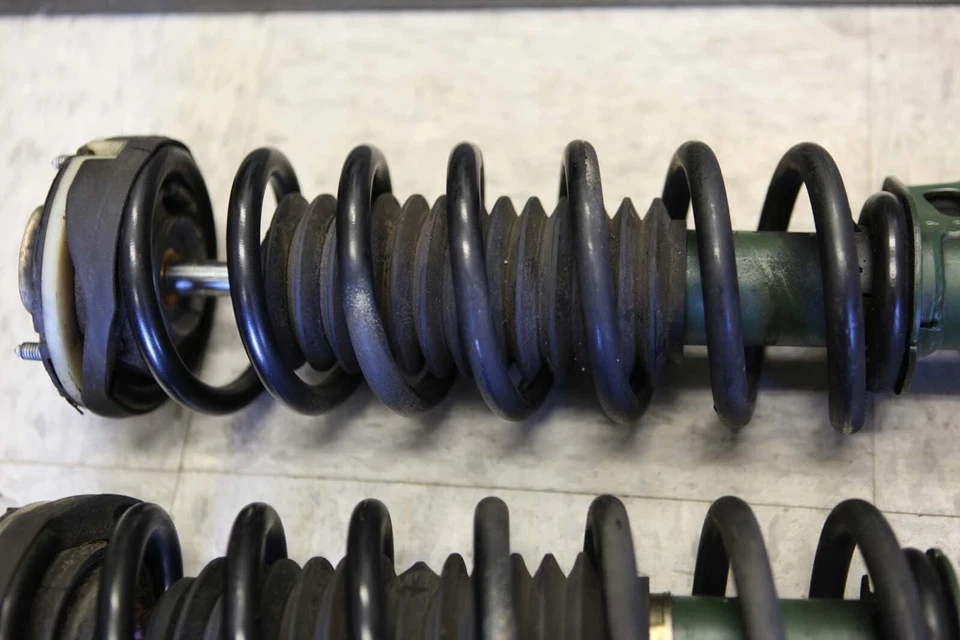 Conjunto de amortiguadores traseros/puntal Porsche 993 Monroe L&R 99333305134 99333305234 G5 Foto 4 de 4