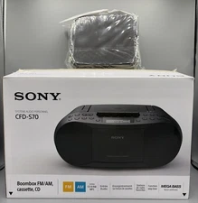 Sony CFD-S70 CD Cassette FM/AM Boombox Black ~  Open Box  + Free CD Case
