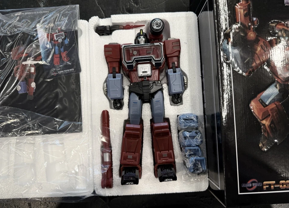 Fanstoys 2015 FT-09 TESLA / Perceptor Original Release Transformer Masterpiece - Image 3 of 4