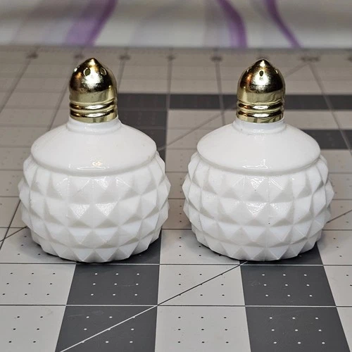 Vintage White Milk Glass Salt & Pepper Shakers Set Hobnail Made In Japan