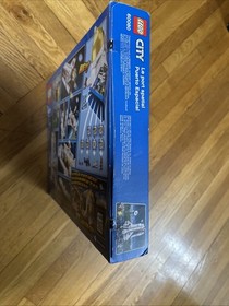 Brand New Factory Sealed LEGO CITY 60080 Spaceport - Space Shuttle Building Kit