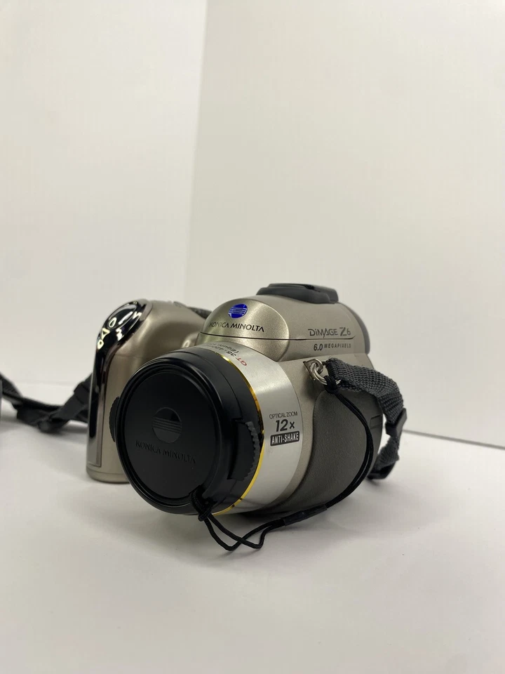 Minolta Dimage Z5 12X Optical Zoom 6MP Digital Camera  W/ Bag N13656 - Image 3 of 4