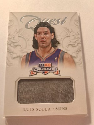 Panini Crusade Quest #10 Luis Scola Suns NBA Trikot / Jersey (136)